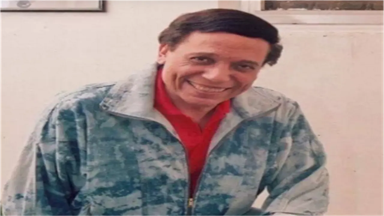 ظهور نادر لعادل إمام مع شقيقته إيمان قبل رحيلها يثير حزن الوسط الفني